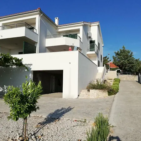 Sol Apartment *